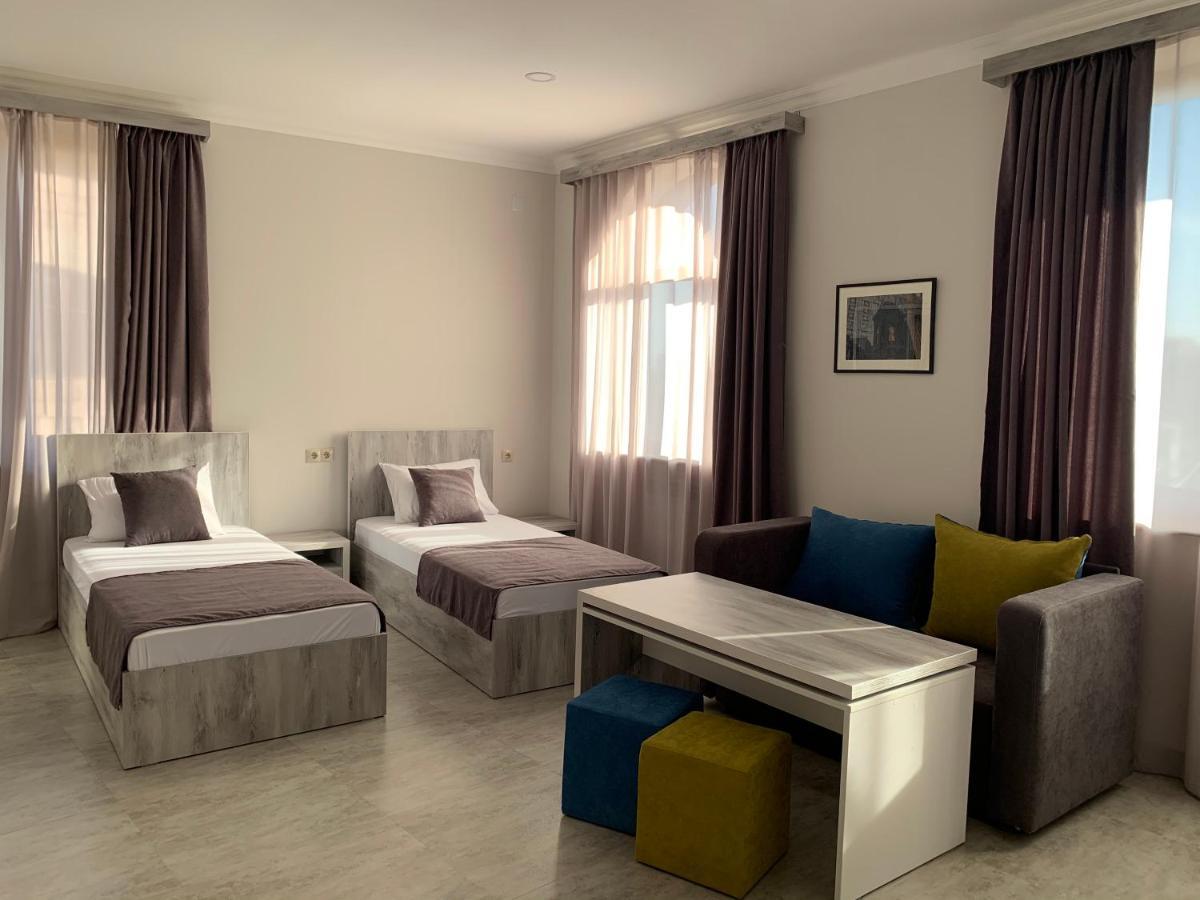 Hotel Menua Yerevan Luaran gambar