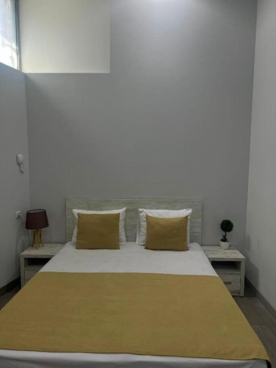 Hotel Menua Yerevan Luaran gambar