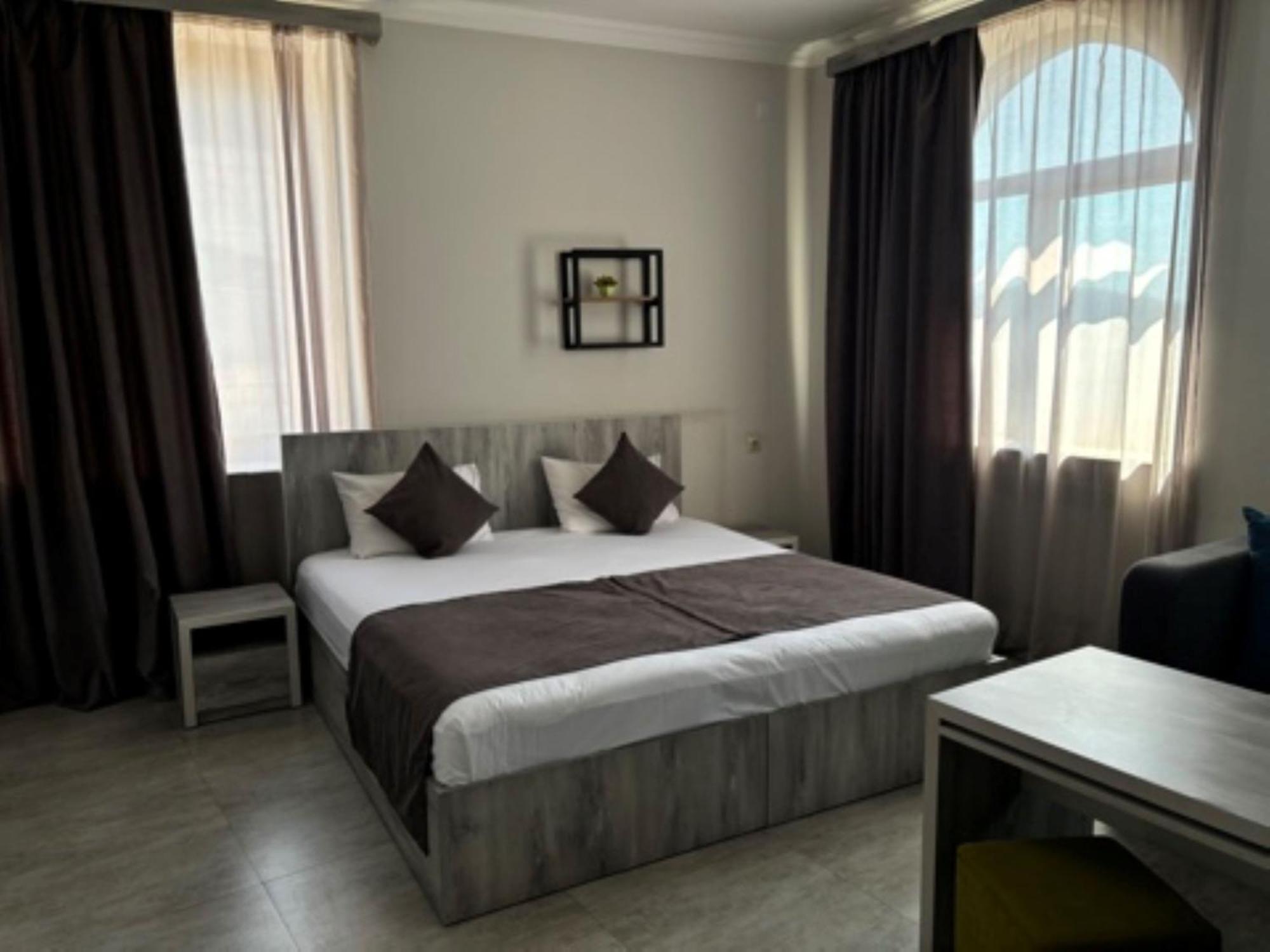 Hotel Menua Yerevan Luaran gambar