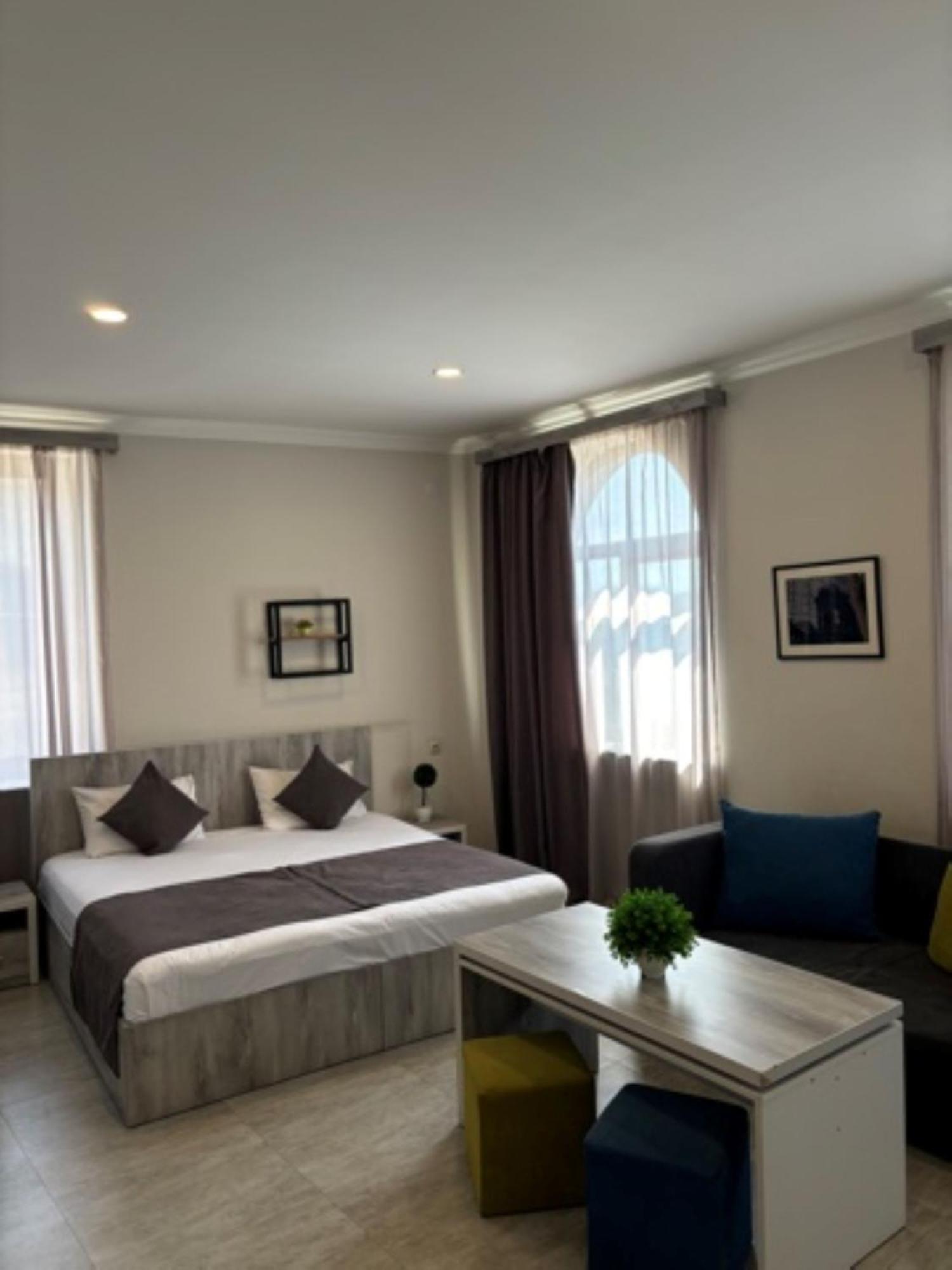 Hotel Menua Yerevan Luaran gambar