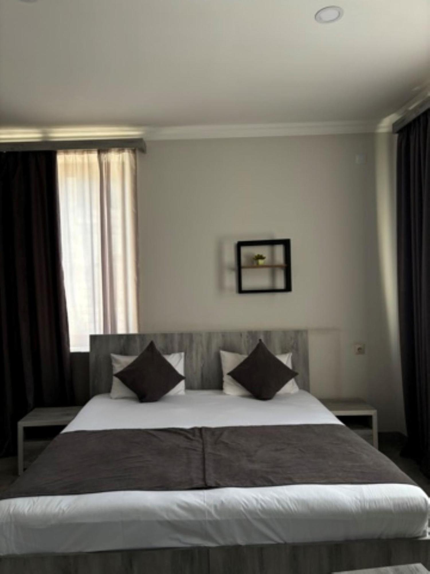 Hotel Menua Yerevan Luaran gambar